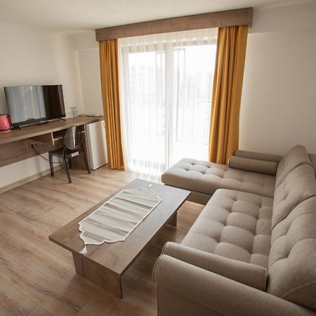 E87 Highway Otel Burhaniye Exterior photo